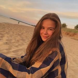 Meet your Posher, Ada